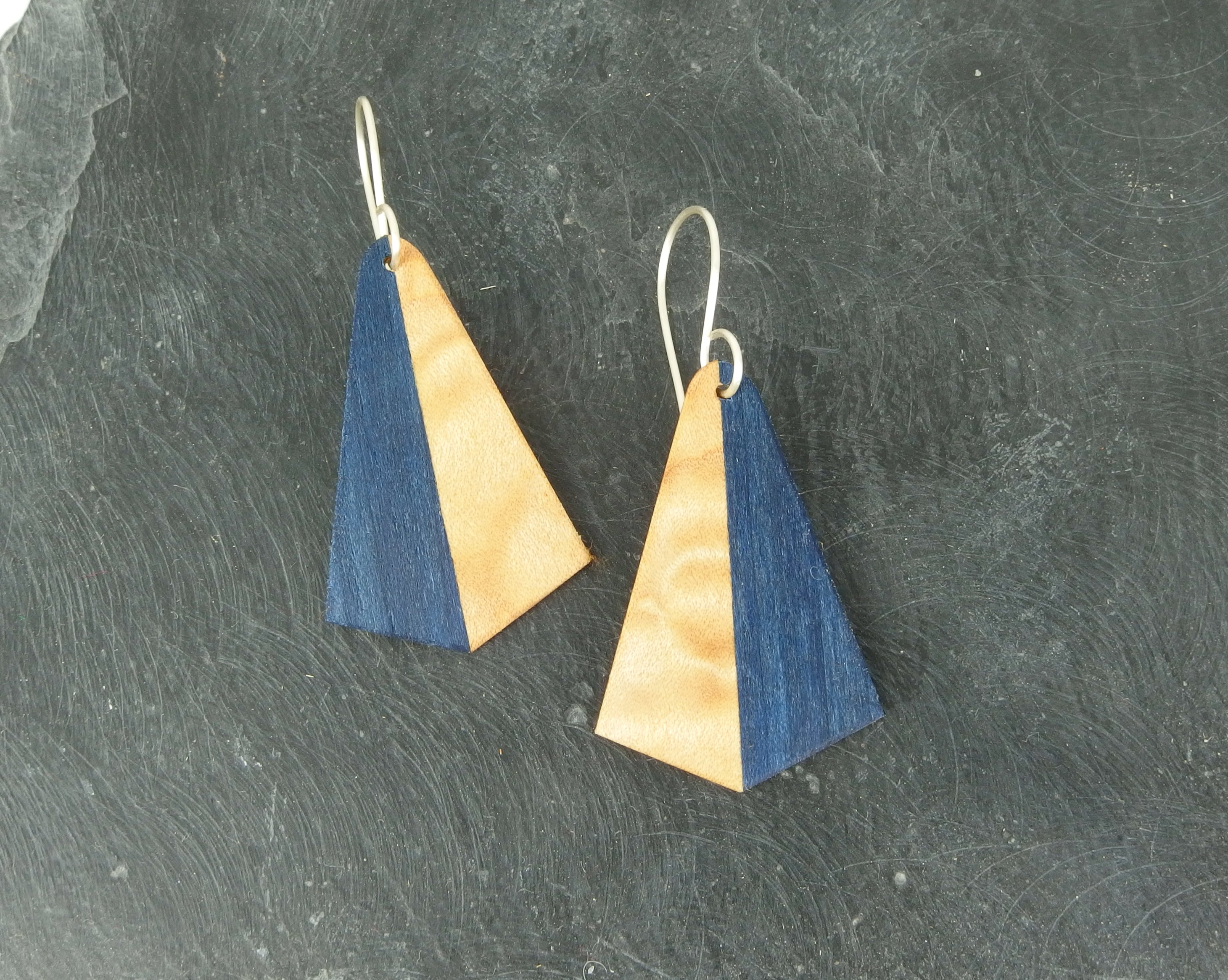 Boucles d'oreilles en bois précieux - Tulipier bleu et érable pommelé